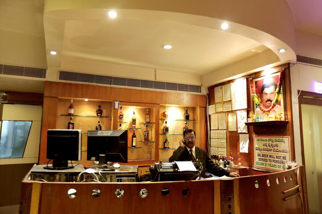 Hotel Sitara Residency Hyderabad Eksteriør billede