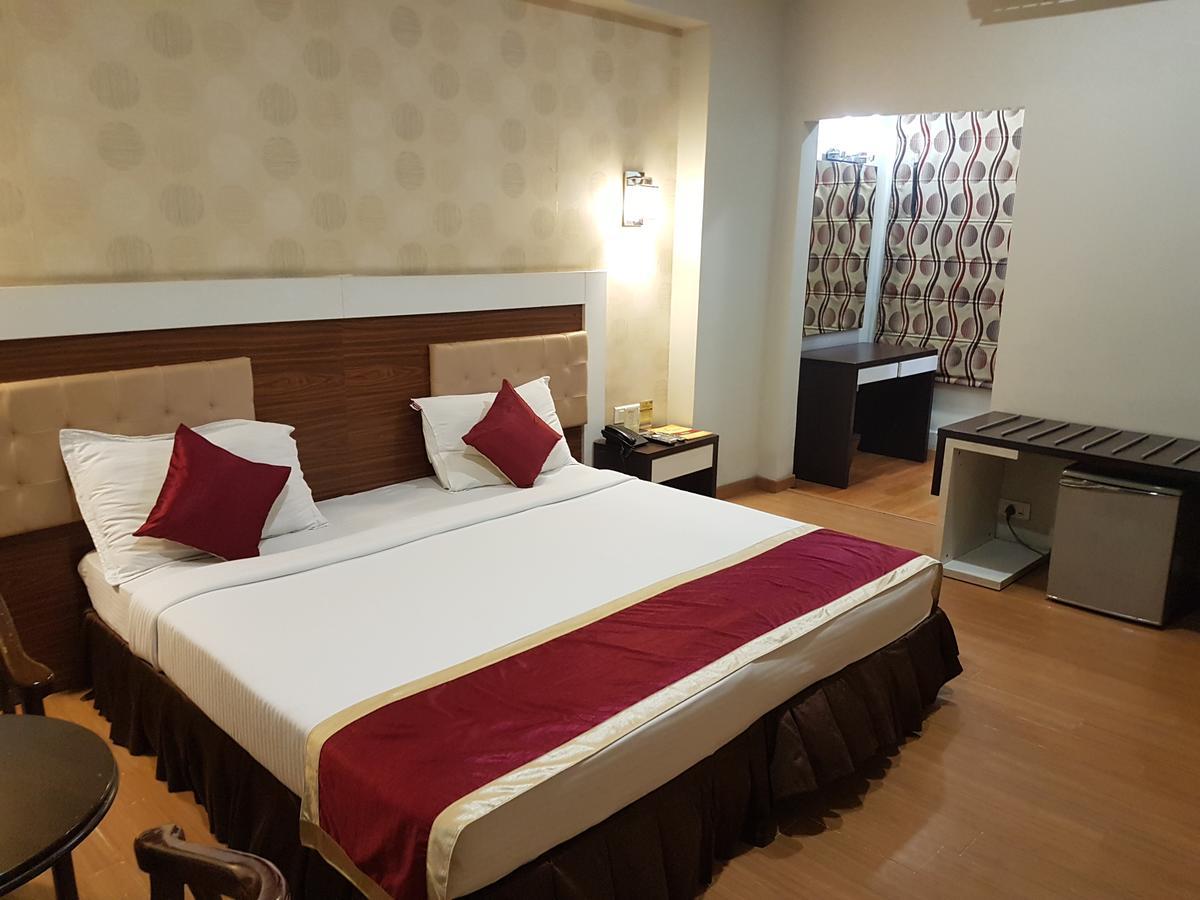 Hotel Sitara Residency Hyderabad Eksteriør billede